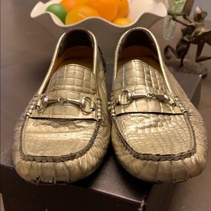 Driving shoes